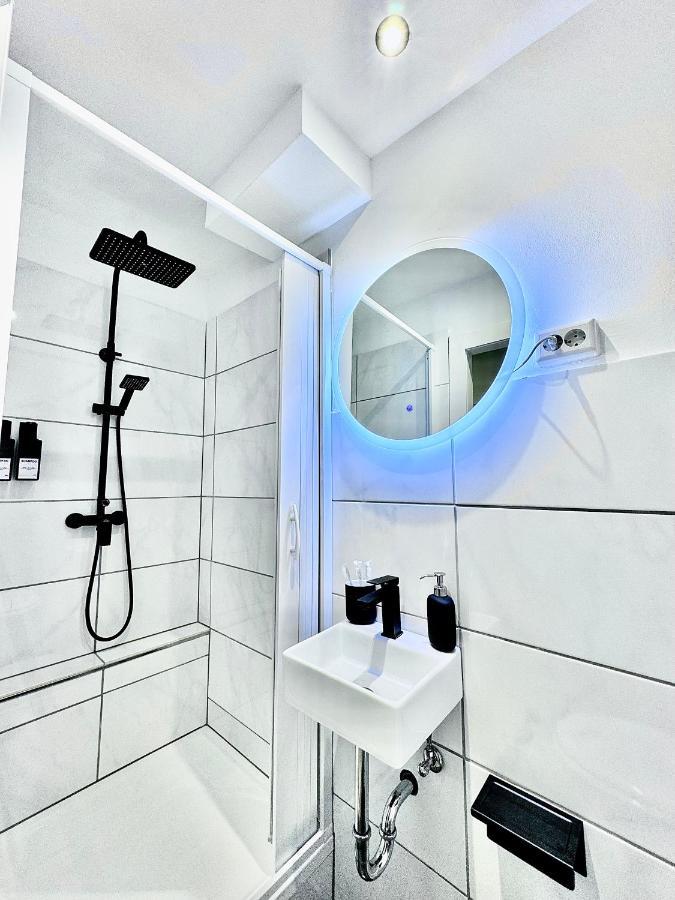 Apartment Regency - Traumhafte Zentrale 40m2 Mit Kinoleinwand, Wifi Und Netflix Hannover